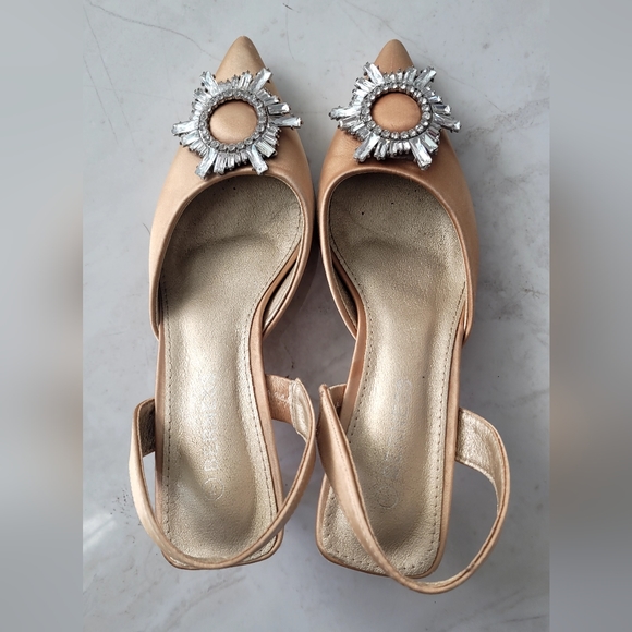 Women Pumps Rhinestone Sun Flower Shoes Satin Pointed Toe - Picture 8 of 8